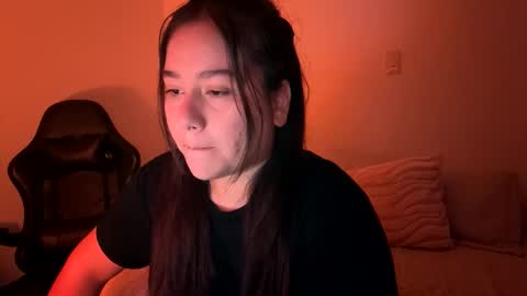 Snapshot of laura_d23 chatting on February 11, 11:21 pm laura online show from February 11, 11:21 pm