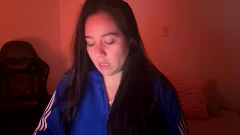 Snapshot of laura_d23 chatting on February 15, 11:56 pm laura online show from February 15, 11:56 pm