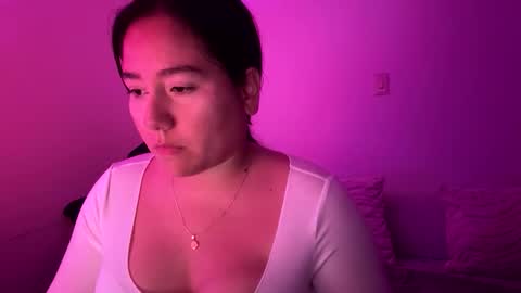 Snapshot of laura_d23 chatting on February 23, 12:19 am laura online show from February 23, 12:19 am