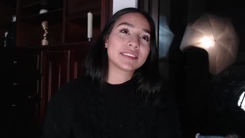 Snapshot of laura_golden1 chatting on December 11, 1:37 am lLAURA online show from December 11, 1:37 am