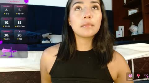 Snapshot of laura_golden1 chatting on February 26, 10:09 pm lLAURA online show from February 26, 10:09 pm