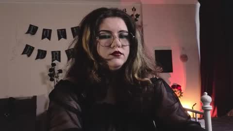 Miss Laura online show from February 13, 10:00 am