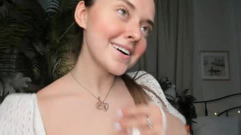 Snapshot of laura_mutti chatting on May 7, 4:01 pm Samantha online show from May 7, 4:01 pm