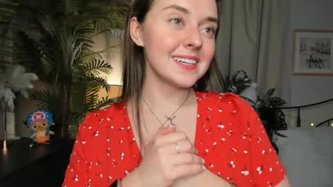 Snapshot of laura_mutti chatting on May 8, 4:01 pm Samantha online show from May 8, 4:01 pm