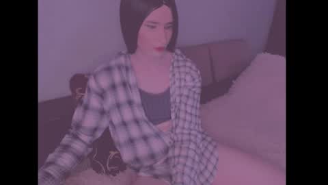 laura_night_byte online show from March 21, 7:35 am