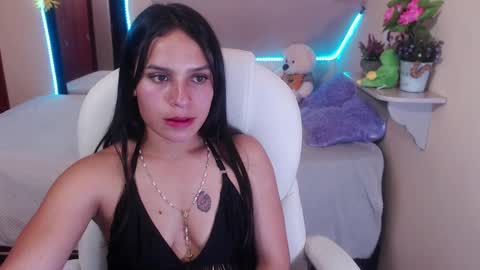 Laura Pink    online show from December 15, 12:29 am