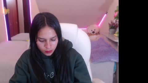 Laura Pink    online show from December 24, 9:22 pm