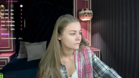 Laura online show from December 4, 10:46 am