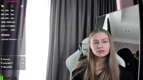 Laura online show from December 21, 10:11 am