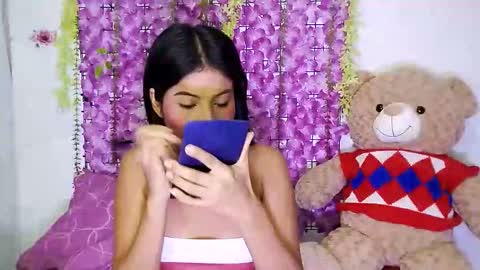 laura_rey_26 online show from April 16, 12:33 am