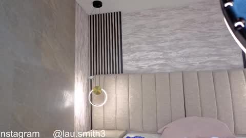 laura online show from January 12, 11:26 am