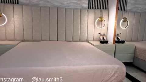 laura online show from January 15, 11:37 am