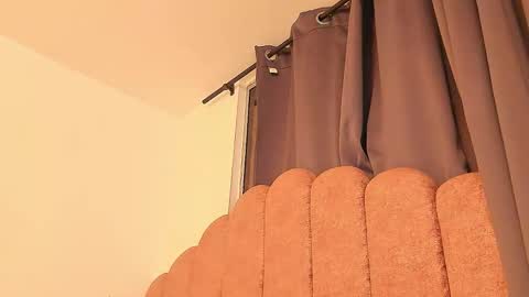 LAURA SOE online show from March 21, 9:58 am