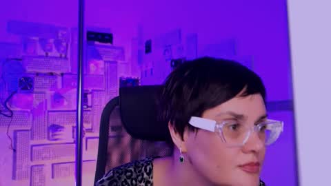 Snapshot of lauradavidsons chatting on November 7, 6:41 pm lauradavidsons online show from November 7, 6:41 pm