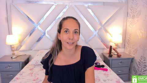 Laura online show from December 2, 9:13 am
