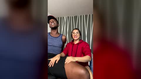 laura online show from April 17, 4:54 pm