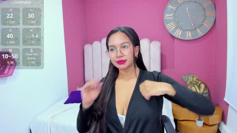 Laura Glowing online show from January 13, 3:12 am