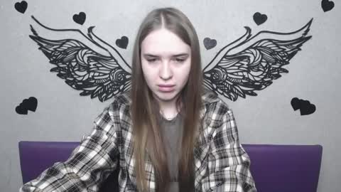 LauraHlot online show from April 22, 5:43 am