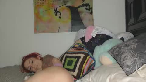 Snapshot of lauralye1983 chatting on October 22, 1:44 pm Lilian Banks online show from October 22, 1:44 pm