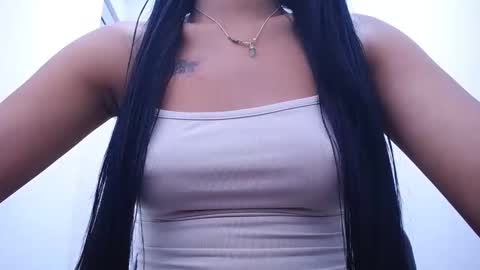 lauramossart online show from October 15, 4:01 am