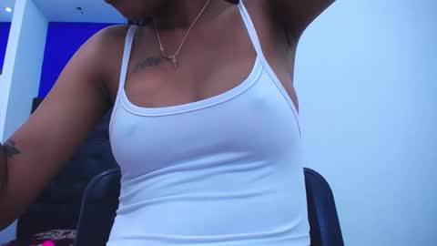 lauramossart online show from November 10, 11:15 pm