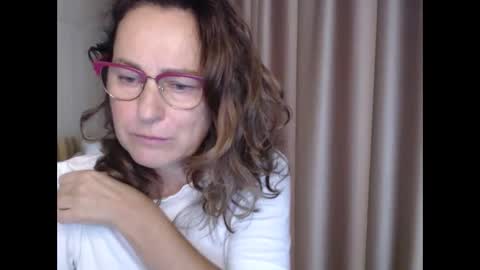 Lauraoven1 online show from October 10, 7:40 am