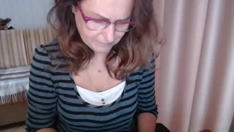 Lauraoven1 online show from October 23, 8:57 am