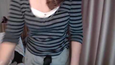 Lauraoven1 online show from November 25, 7:41 am