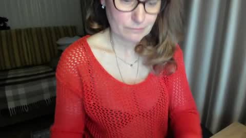 Snapshot of lauraoven1 chatting on April 27, 5:55 pm Lauraoven1 online show from April 27, 5:55 pm