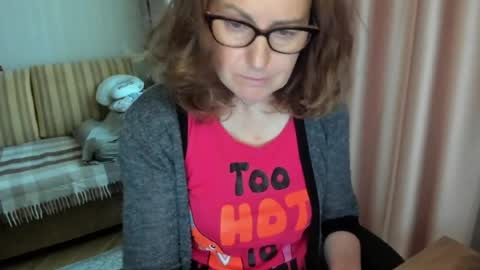 Snapshot of lauraoven1 chatting on May 16, 3:22 pm Lauraoven1 online show from May 16, 3:22 pm