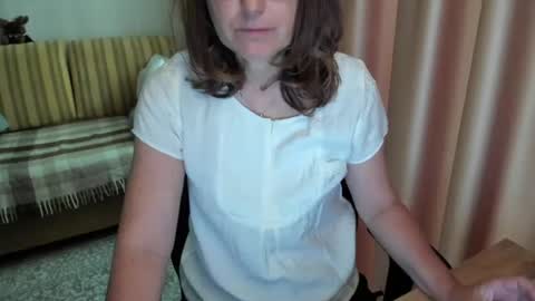 Snapshot of lauraoven1 chatting on June 23, 7:17 am Lauraoven1 online show from June 23, 7:17 am