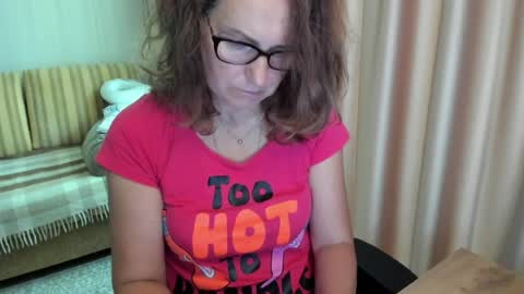 Snapshot of lauraoven1 chatting on July 11, 8:06 am Lauraoven1 online show from July 11, 8:06 am