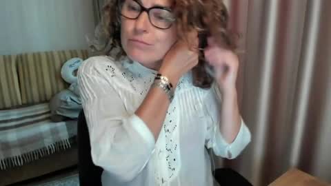 Snapshot of lauraoven1 chatting on July 12, 12:51 pm Lauraoven1 online show from July 12, 12:51 pm