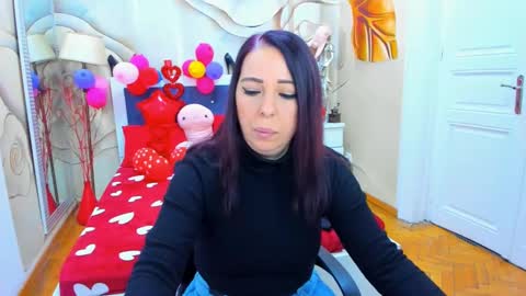 Laura online show from February 17, 4:09 am