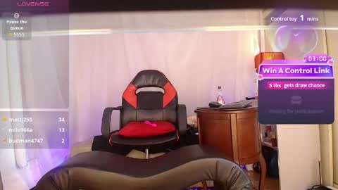 Laura Sofia online show from May 11, 3:51 pm