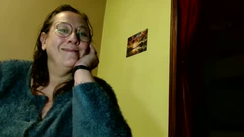 laureanne online show from December 12, 9:15 pm