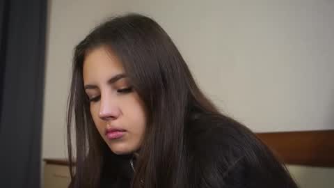 Monica online show from November 28, 9:12 am