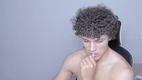 Laureent online show from October 17, 8:44 pm