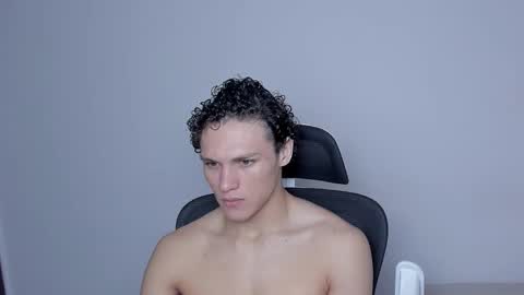 Laureent online show from November 17, 1:11 am