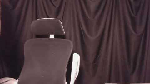 Snapshot of laureent__ chatting on July 8, 3:55 am Laureent online show from July 8, 3:55 am