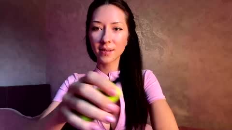 laurelimaino online show from July 15, 4:34 pm