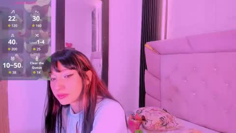 Laurem online show from October 24, 7:43 pm