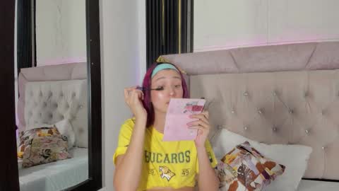 Laurem online show from February 6, 7:17 pm