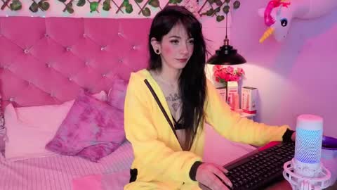 Lauren evans9 online show from April 8, 2:55 am