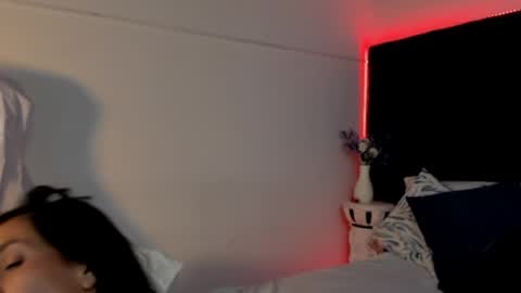 Lauren online show from April 10, 5:34 am