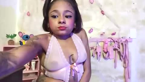 Lauren online show from January 19, 3:50 am