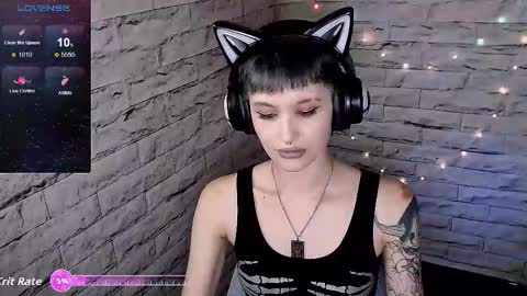 Snapshot of lauren_raquel chatting on September 26, 5:50 pm Eva online show from September 26, 5:50 pm