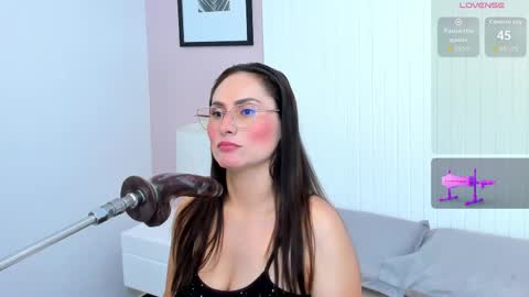 lauren_stone_ online show from May 22, 7:19 pm