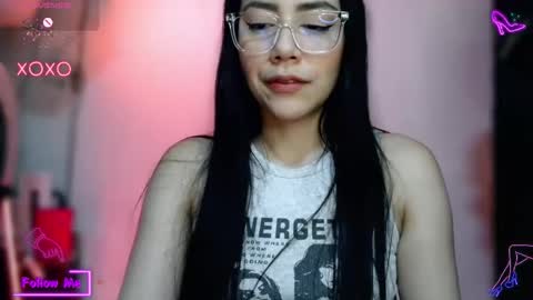 Snapshot of lauren_sweet7 chatting on October 14, 3:29 am Lauren online show from October 14, 3:29 am