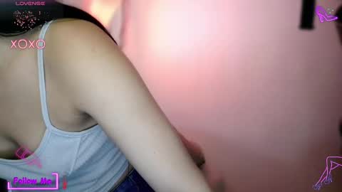 Snapshot of lauren_sweet7 chatting on November 22, 5:23 pm Lauren online show from November 22, 5:23 pm